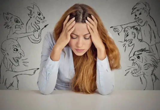 Como evitar e afastar pensamentos negativos